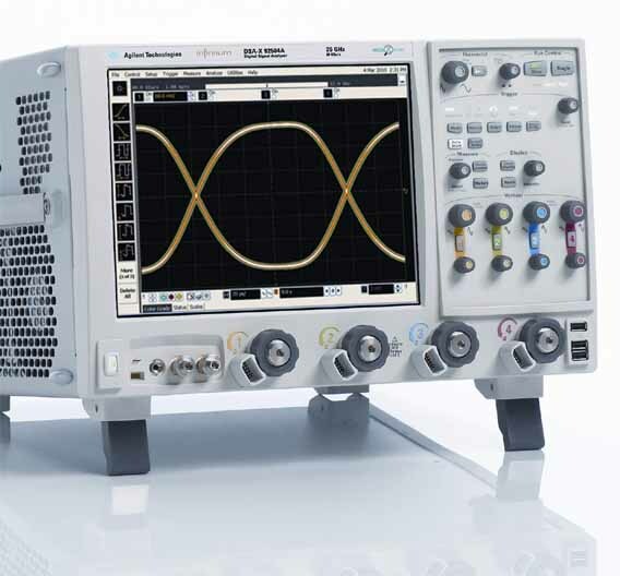 Der neue 32-GHz-Bandbreiten-Bolide der Scope-Serie Infiniium 90000 X beschäftigt in den Eingangsteilen speziell entwickelte Indiumphosphid-Chips, die für die hohe Frequenzobergrenze zuständig sind.