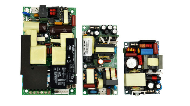 Rechts im Bild: das derzeit kleinste 120 W Netzteil für den Medizineinsatz: (M)WLP120 von EOS Power