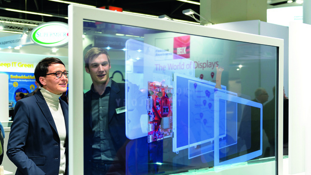 Schön sehen sie aus, die OLED-Displays - hier in transparenter und hauchdünner Ausführung. Aber sind sie nur etwas für den Konsumgütermarkt oder kann sich das gewichtsreduzierte und hinterleuchtungsfreie Display-Konzept auch in der Industrie durchsetzen?
