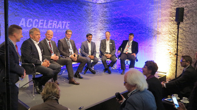 Podiumsdiskussion auf dem Technologie- und Anwenderkongress „VIP 2016" von National Instruments.