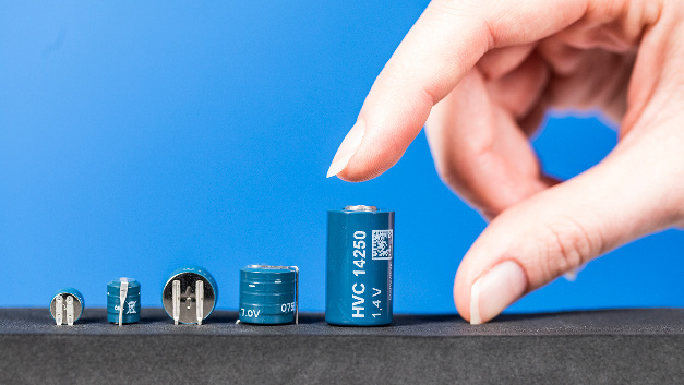 Mit den PowerCaps wurde ein Hybrid-Speicher konzipiert, der die Vorteile von Akku und Kondensator kombiniert.