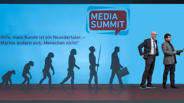 »Hilfe, mein Kunde ist ein Neandertaler - Märkte ändern sich, Menschen nicht!« - Mit diesem Thema lockten Matthäus Hose und Prof. Spörrle über 170 Marketing-Entscheider der Elektronikbranche zum 11. MEDIA SUMMIT auf der embedded world in Nürnberg.